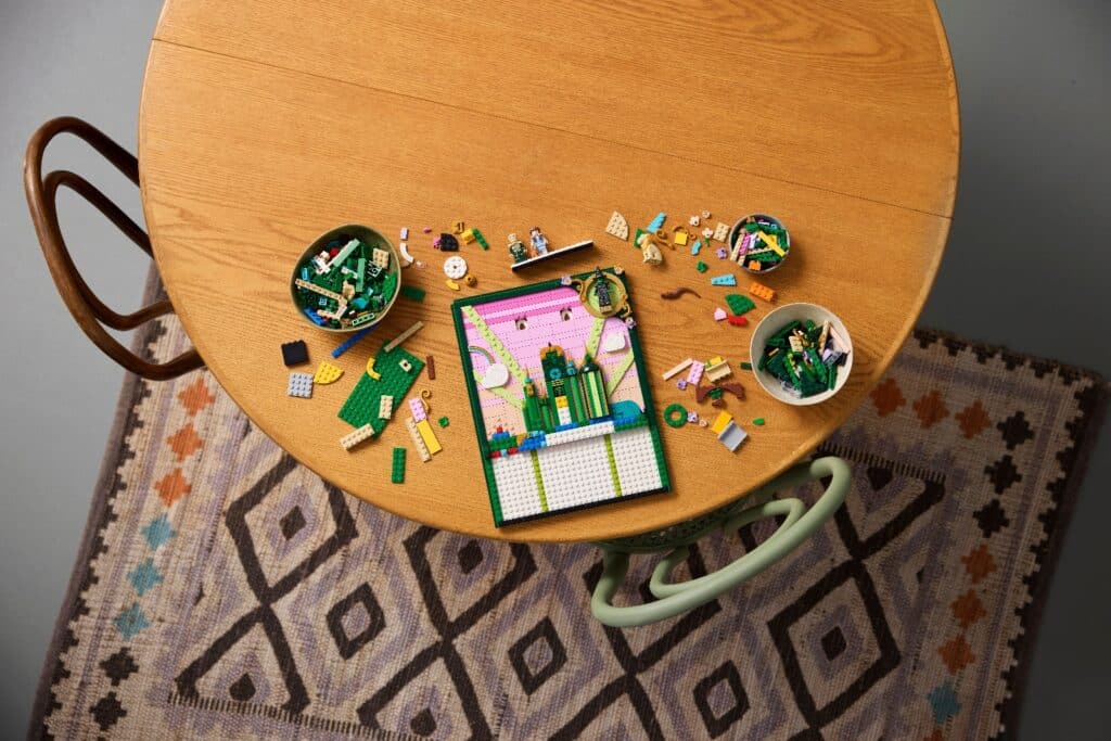 lego wicked 75685 emerald city wall art (8)