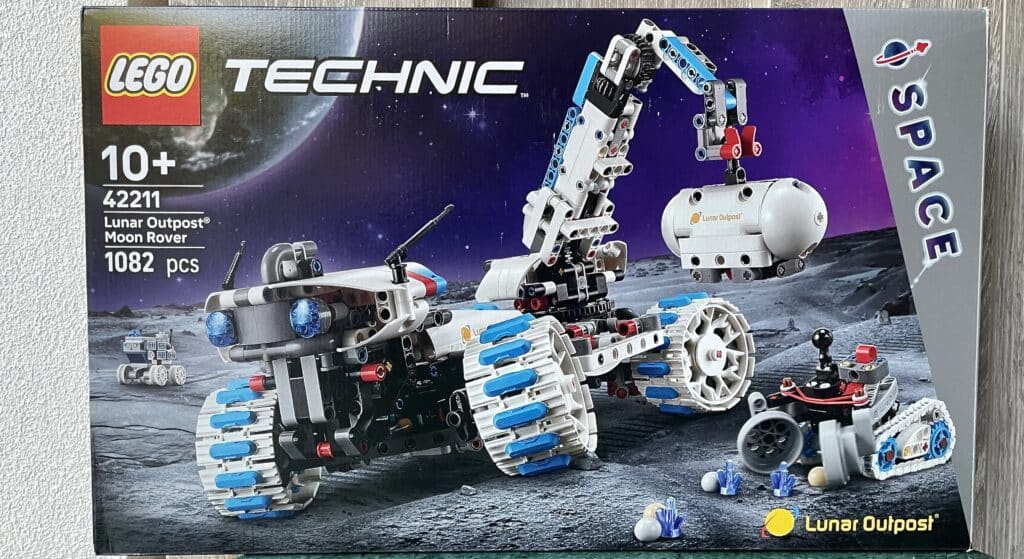 42211 lunar outpost moon rover