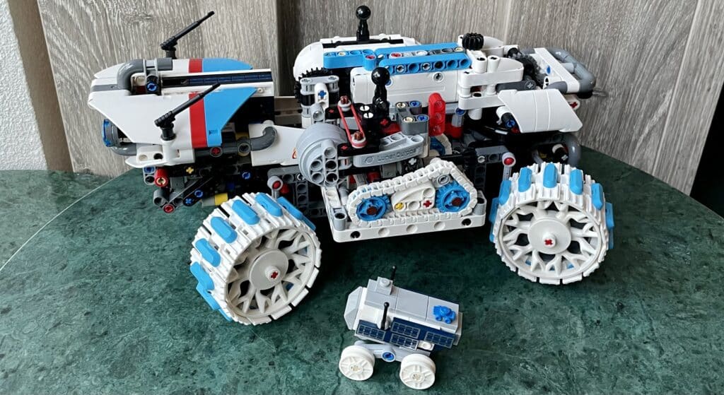 42211 lunar outpost moon rover 19