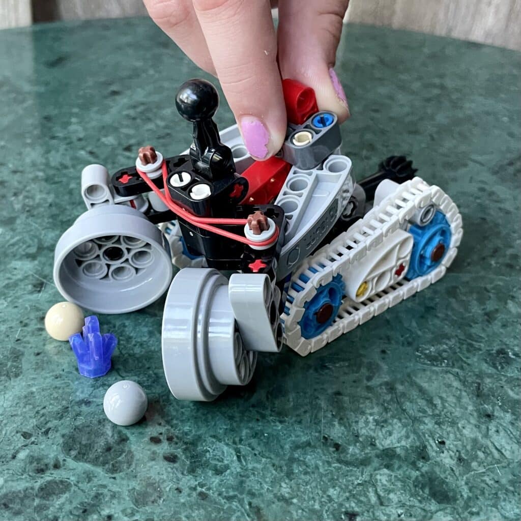 42211 lunar outpost moon rover 7