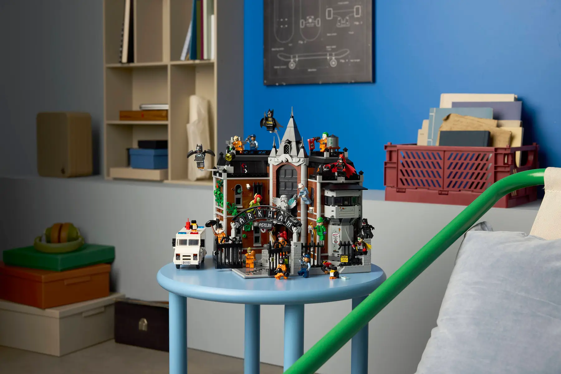 lego dc 76300 arkham asylum (7)