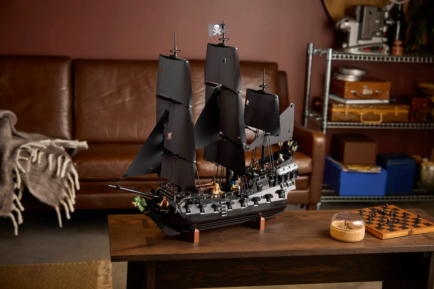 LEGO Icons 10365 Captain Jack Sparrow’s Pirate Ship officieel aangekondigd – release in september