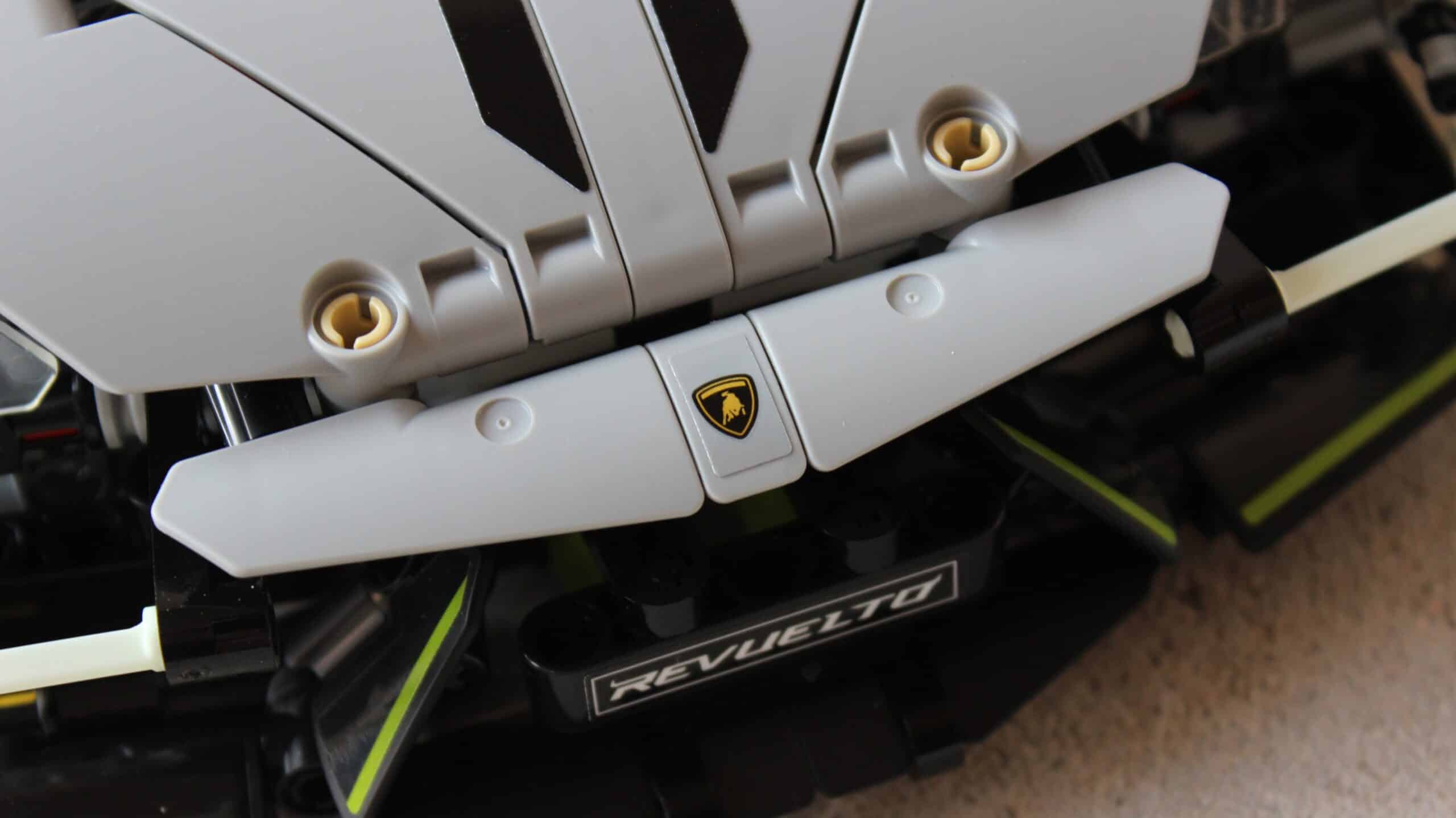 lego technic 42214 lamborghini revuelto super sports car 10a