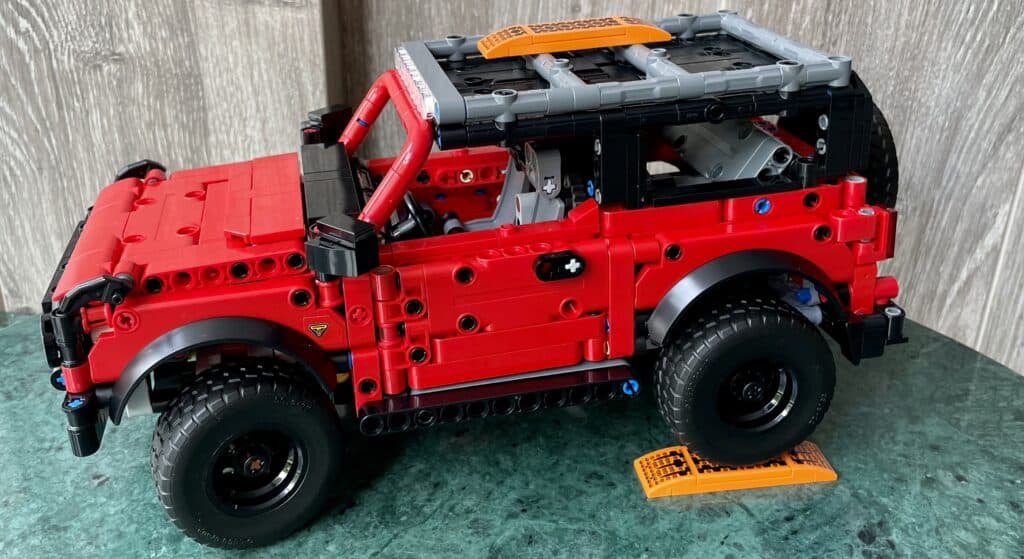 42213 ford bronco suv 9