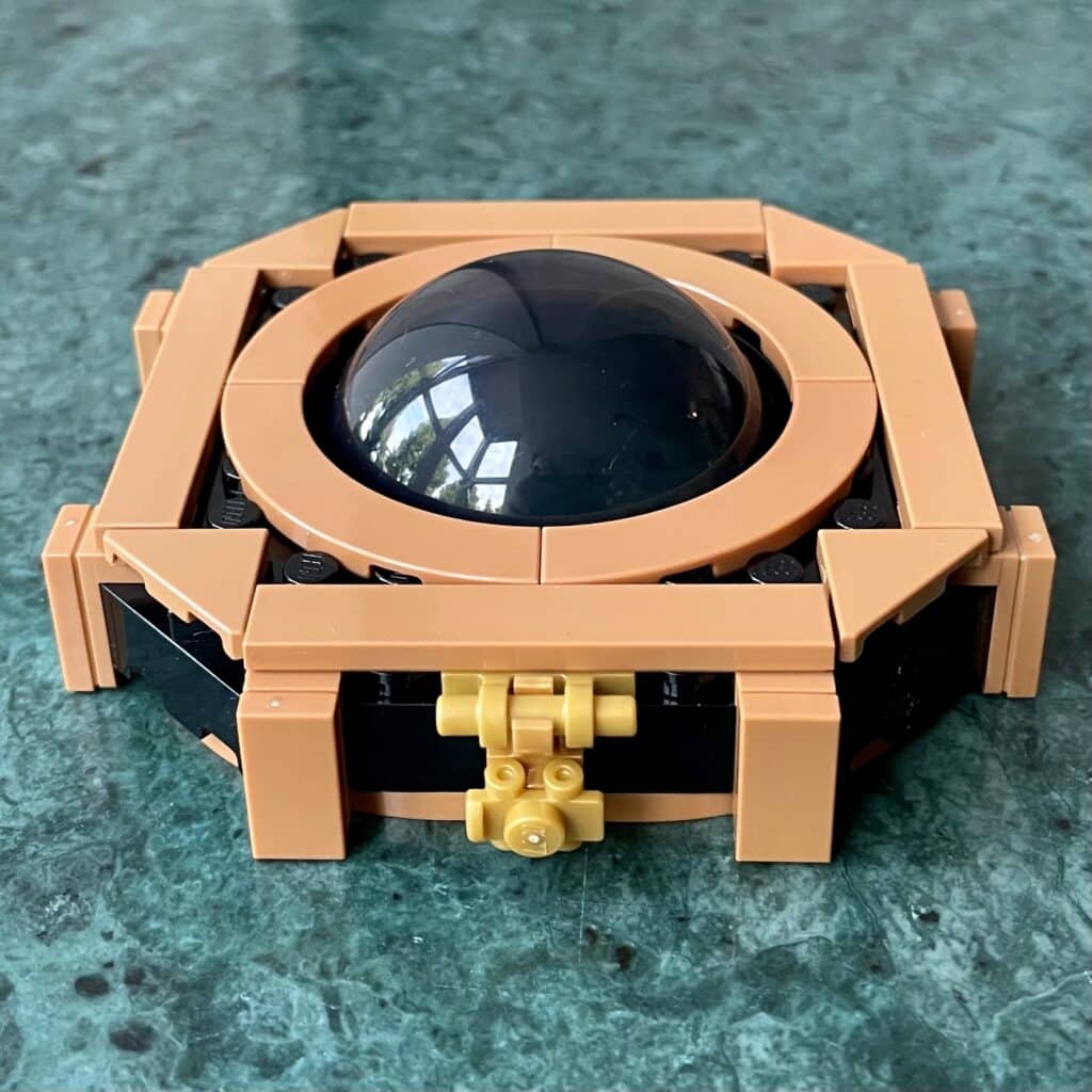 lego 5009609 captain jack sparrow's compass 4