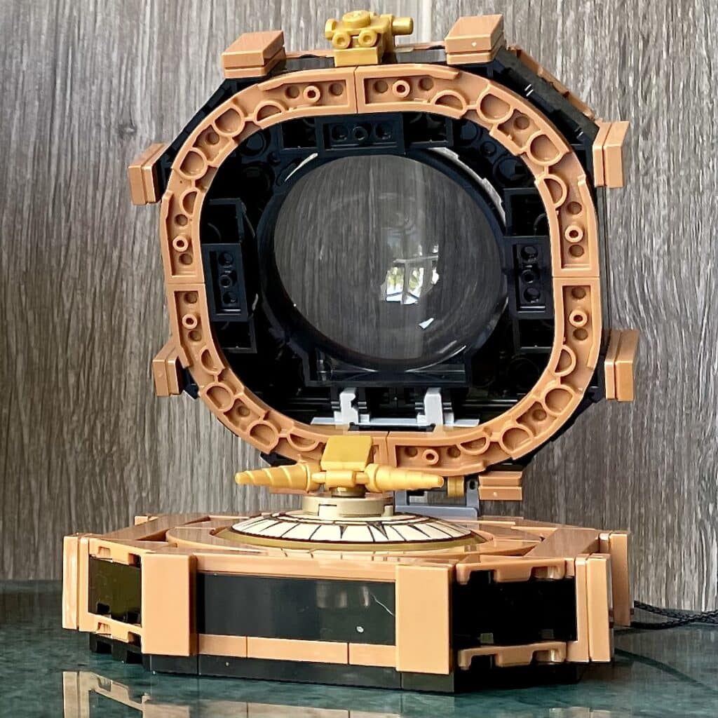 lego 5009609 captain jack sparrow's compass 5