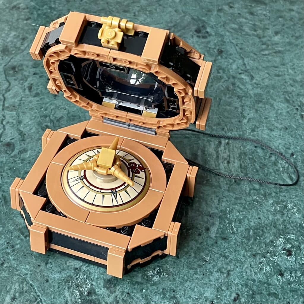 lego 5009609 captain jack sparrow's compass 6