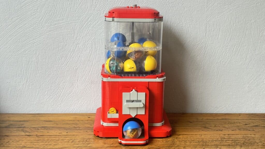 lego ideas 21358 minifigure vending machine13