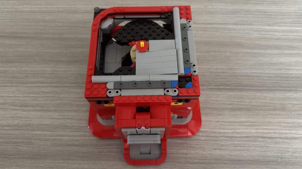 lego ideas 21358 minifigure vending machine6