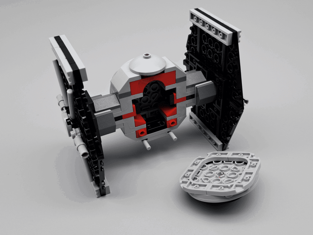 lego star wars 40771 tie fighter with imperial hanger rack (3)