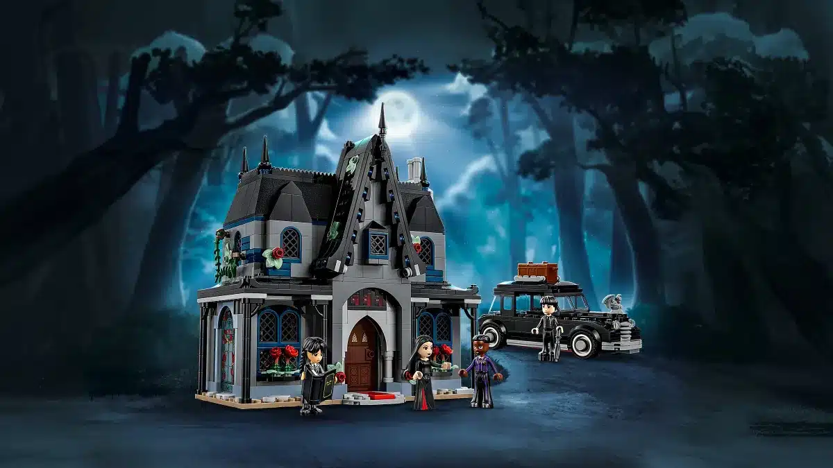 lego wednesday 76786 morticia's cottage