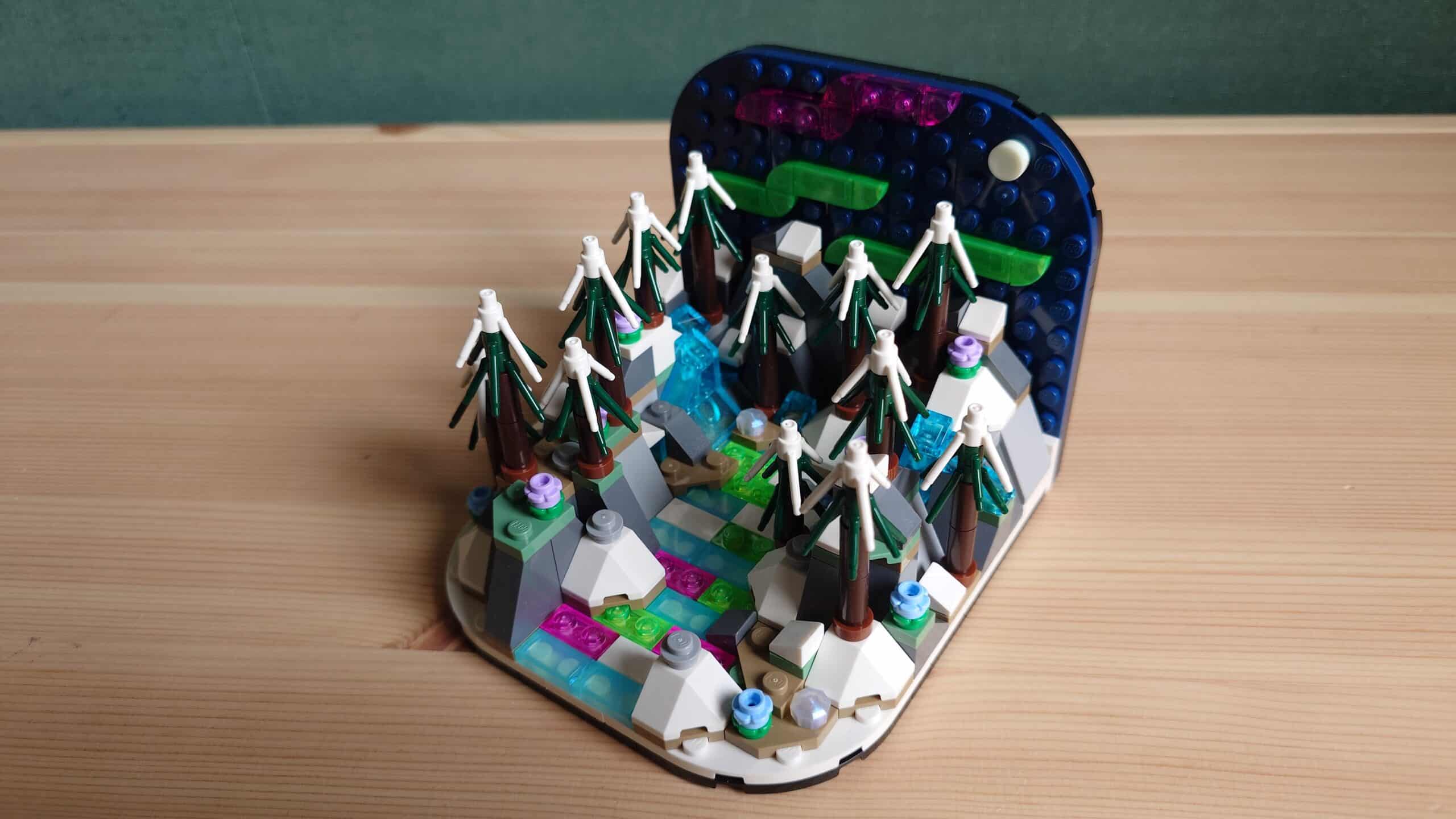 lego 40785 nothern lights diorama (4)