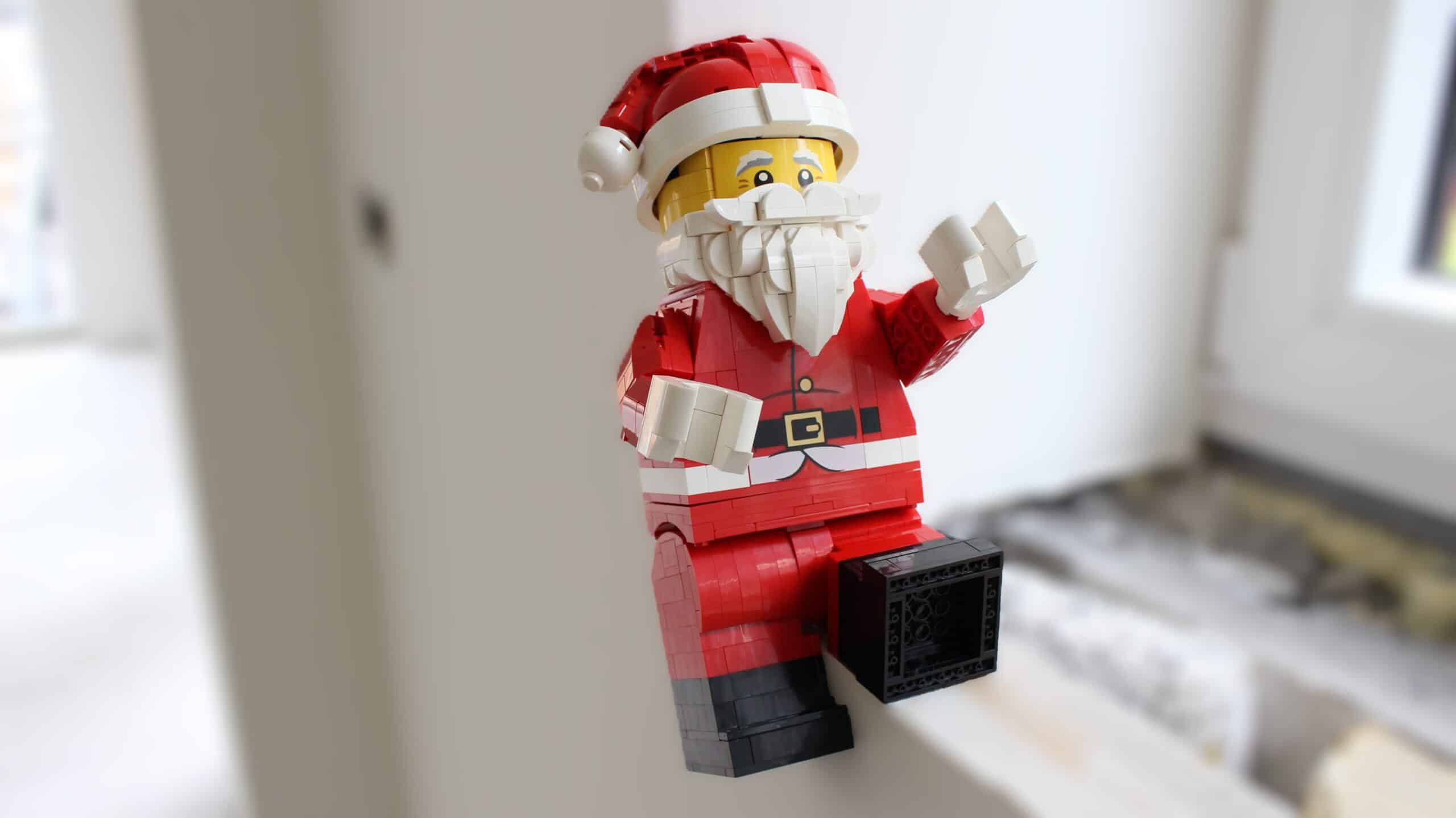 Review: LEGO 40820 Up-Scaled Santa Minifigure – decoratief tot en met