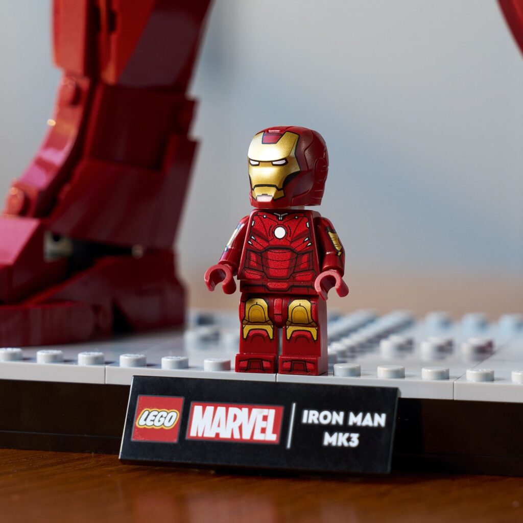 lego marvel 76344 iron man mark 3 collectors' edition (2)