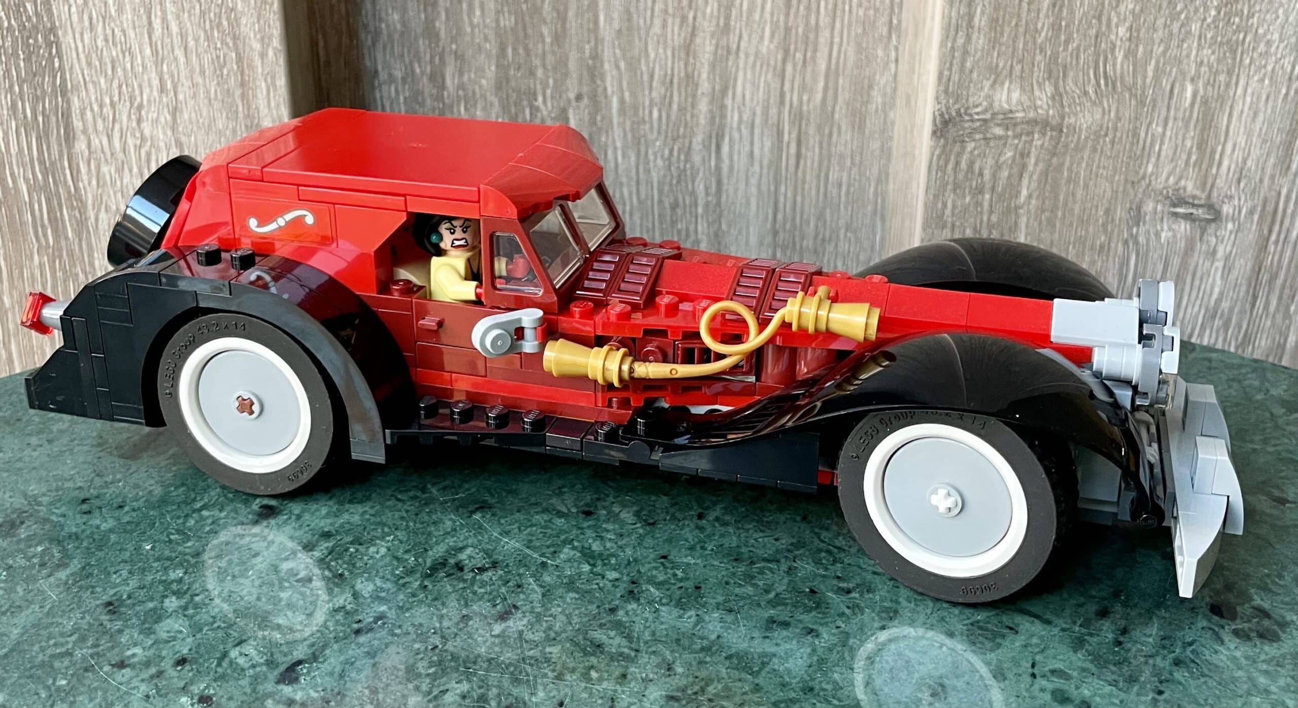 43277 cruella de vil's car 4