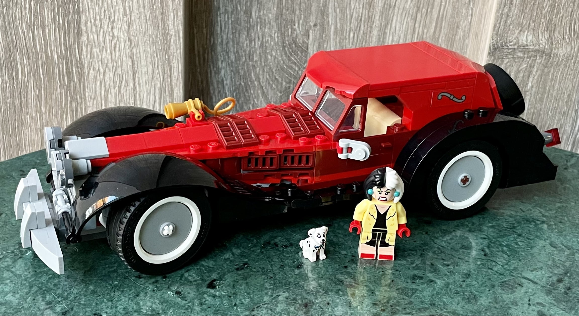 43277 cruella de vil's car 7