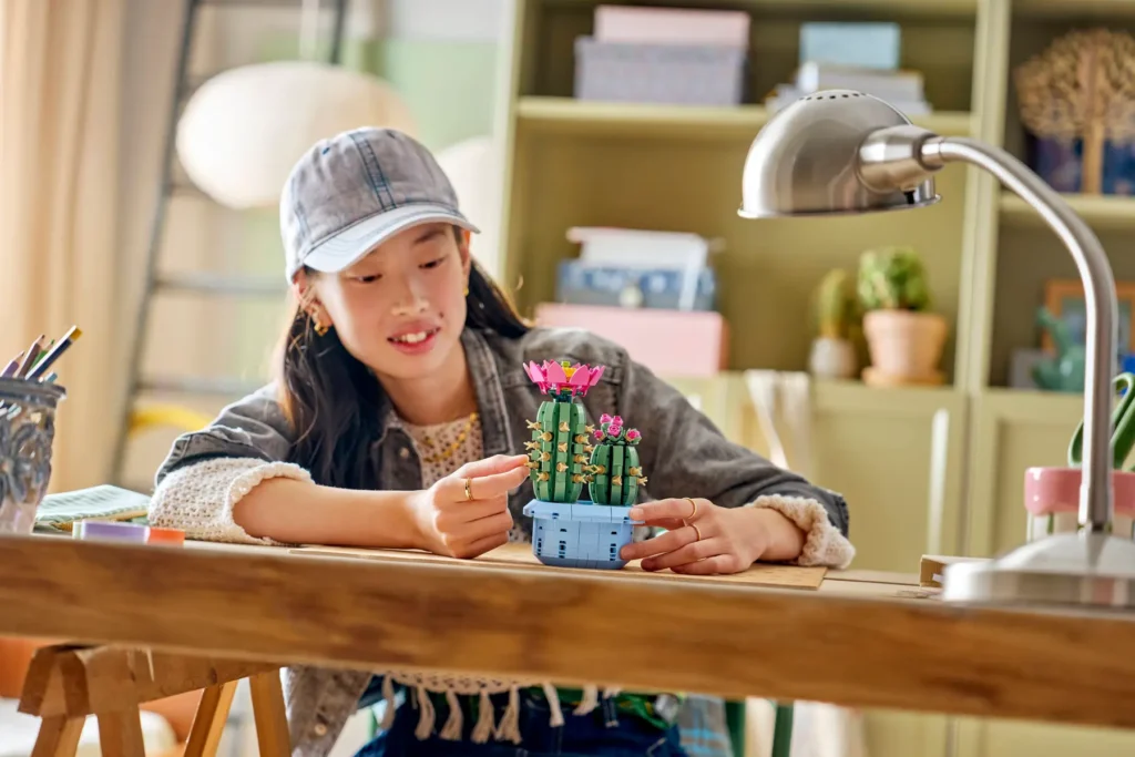 lego botanicals 11509 flowering cactus (3)