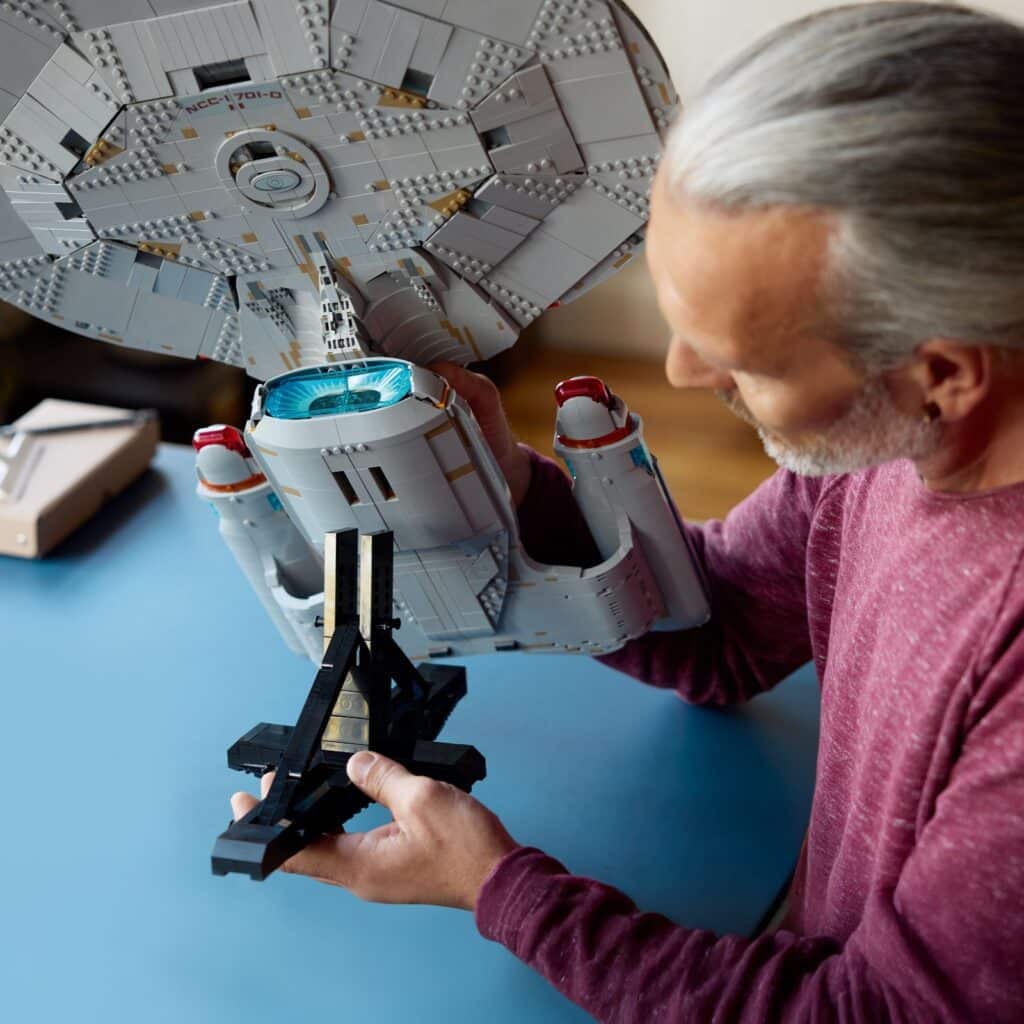 lego icons 10356 star trek uss enterprise ncc 1701 d (7)