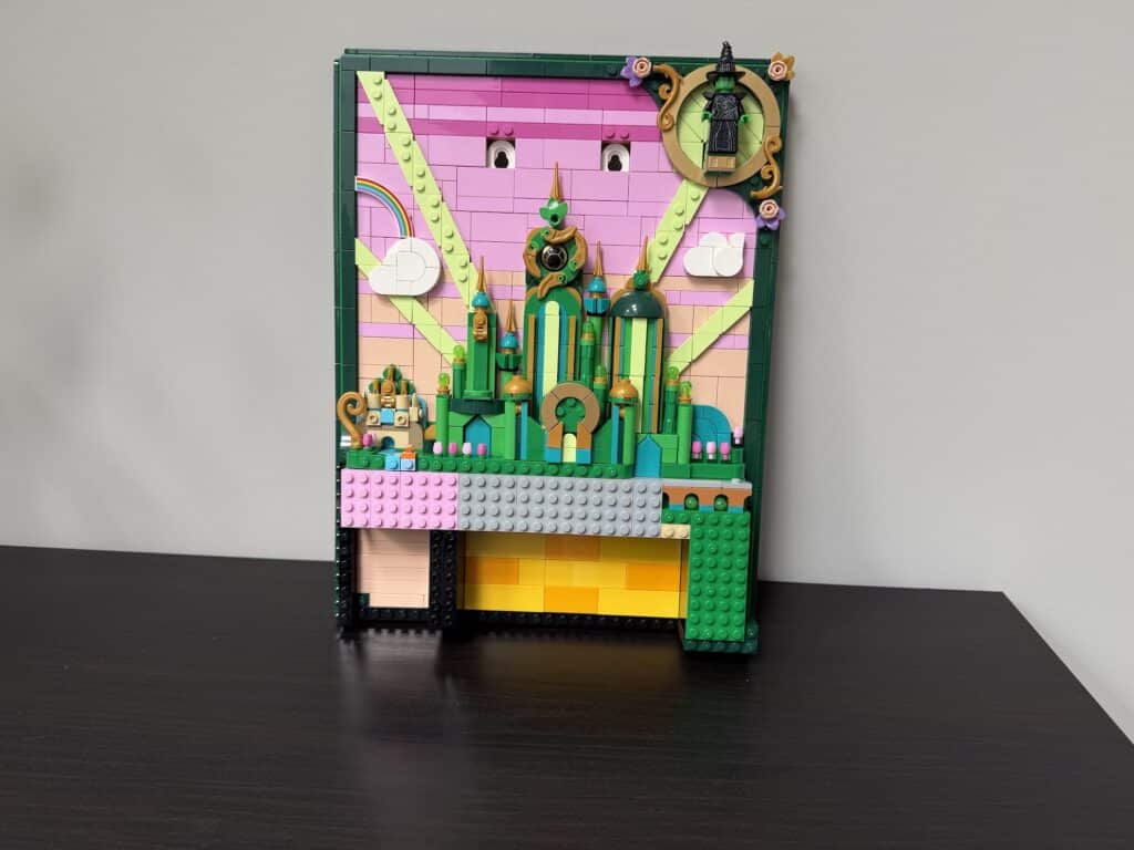 lego wicked 75685 emerald city wall art00013