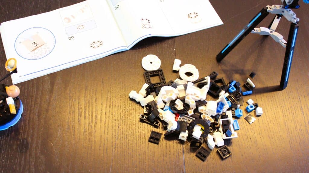 lego 31378 space exploration telescope 04