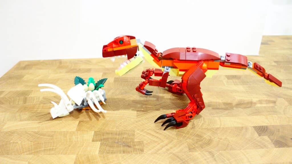 lego 31379 fierce dinosaur 02