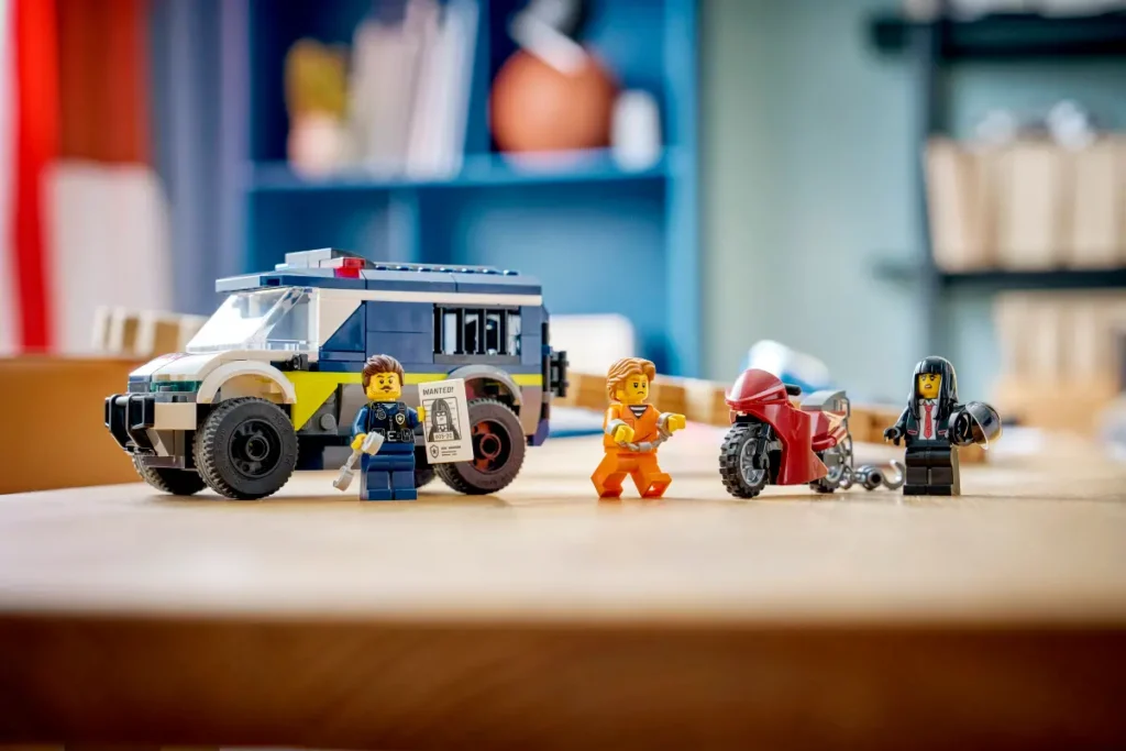 lego city 60479 police prisoner transport van (2)