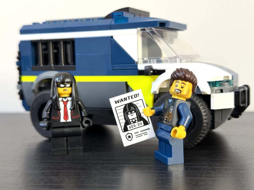 lego city 60479 police prisoner transport00009