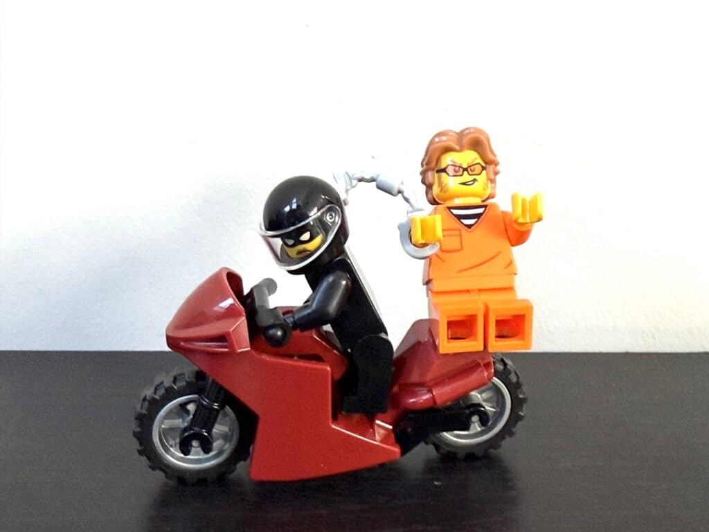 lego city 60479 police prisoner transport00011