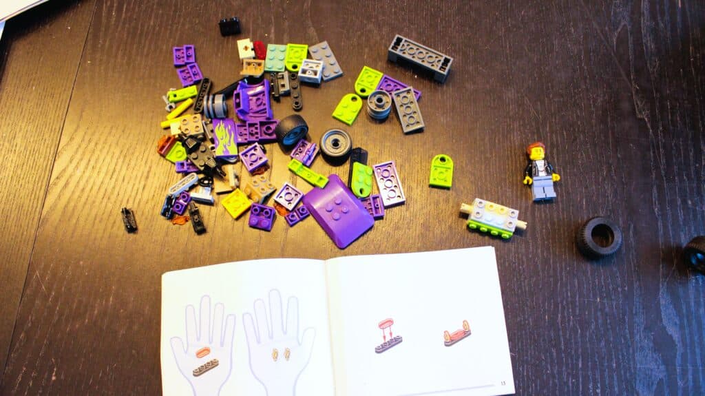 lego city 60485 hot rod 05