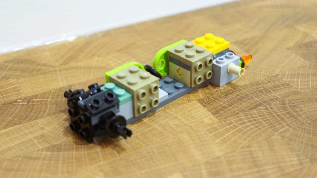 lego city 60485 hot rod 06