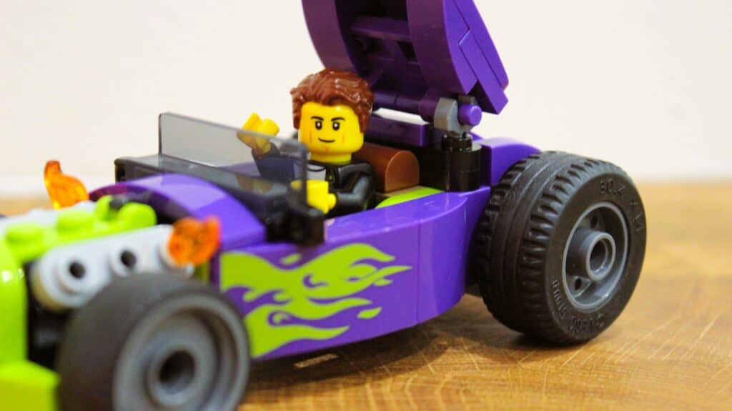 lego city 60485 hot rod 08