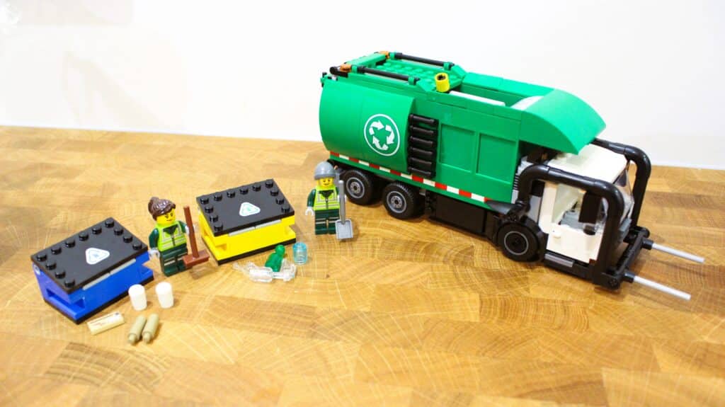 lego city 60495 recycling truck 04