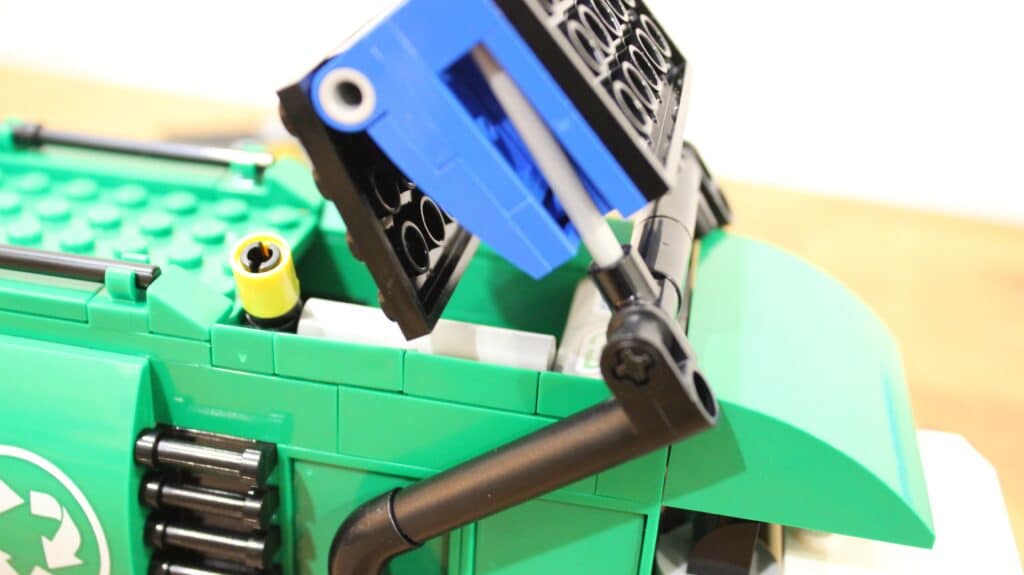 lego city 60495 recycling truck 11