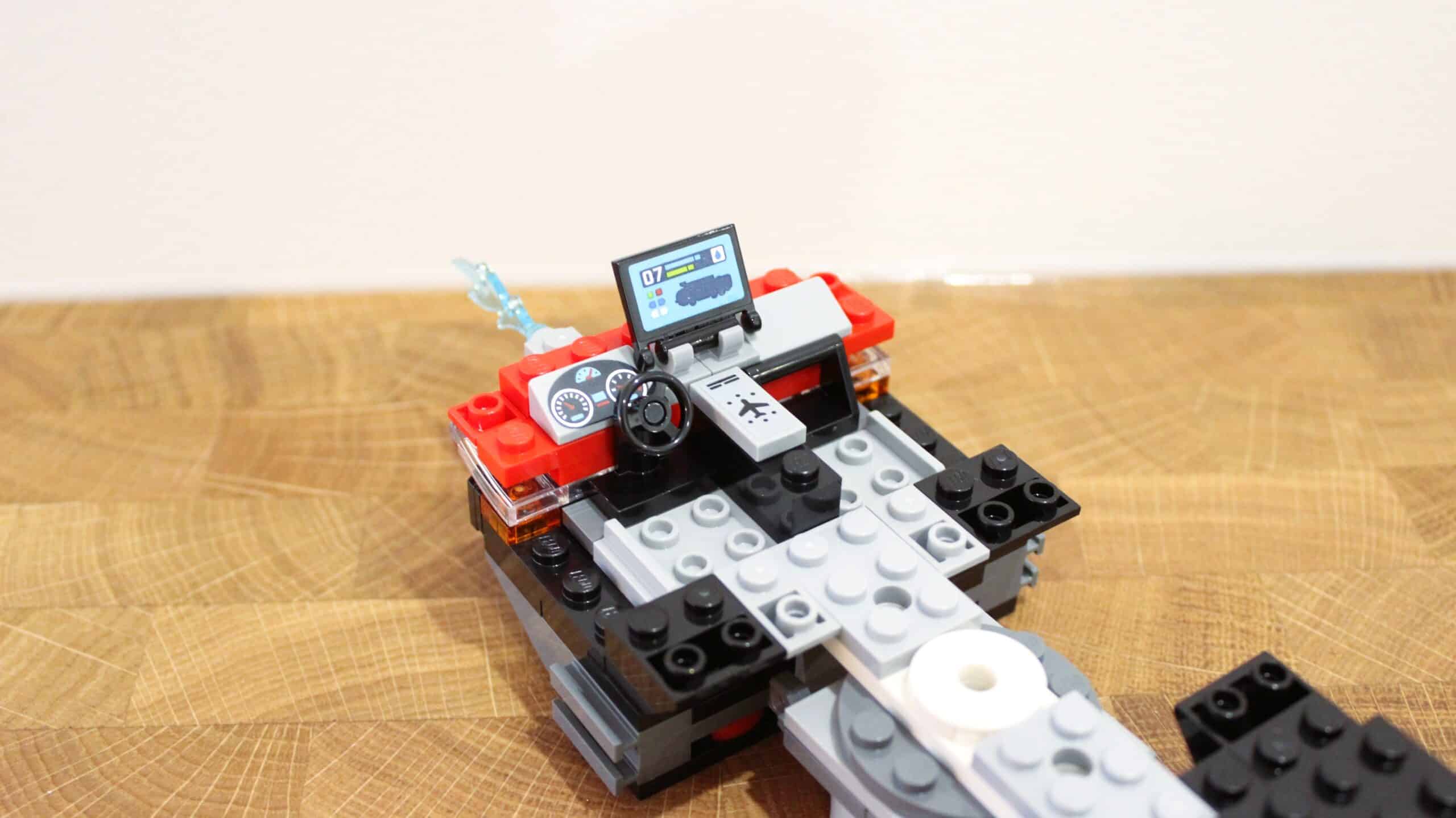 lego city 60499 airport fire engine 08