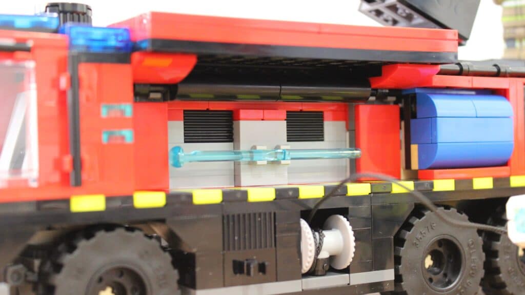 lego city 60499 airport fire engine 11