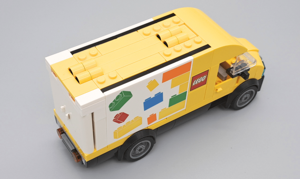 lego city 60500 the lego van (4)