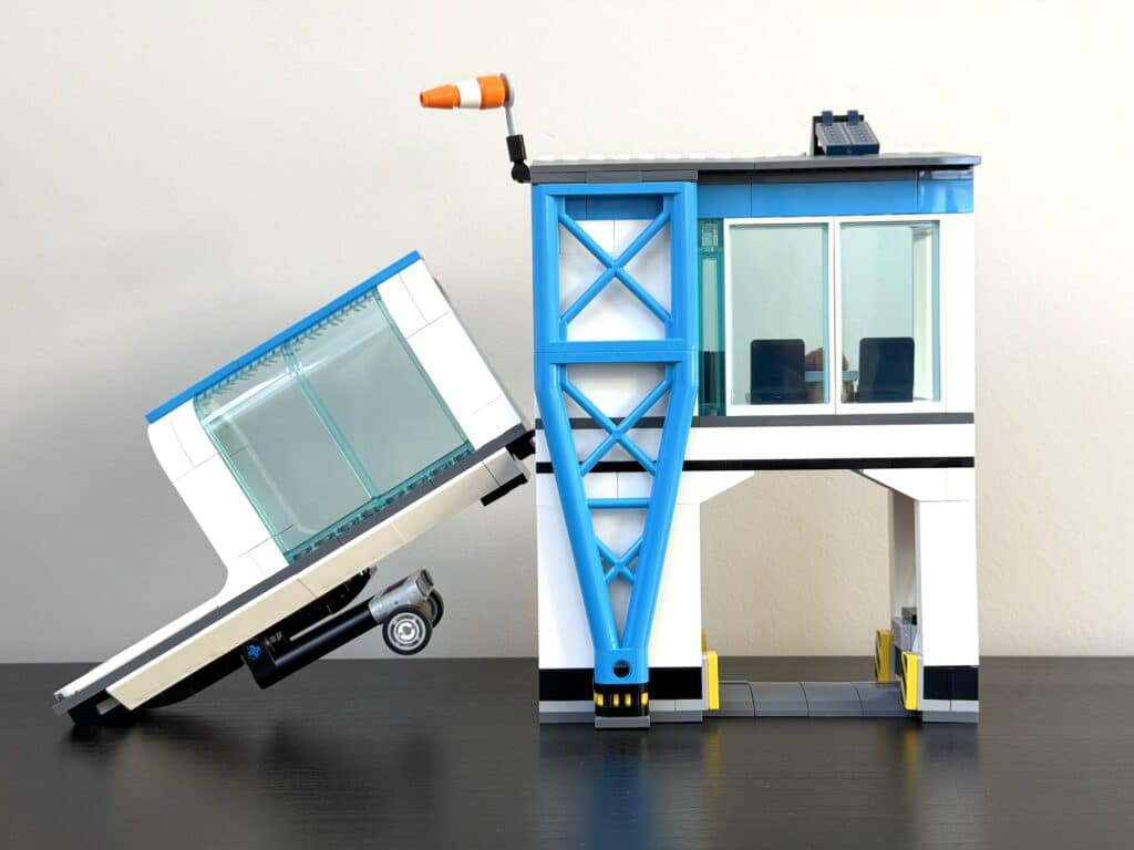 lego city 60502 airport with airplane00001