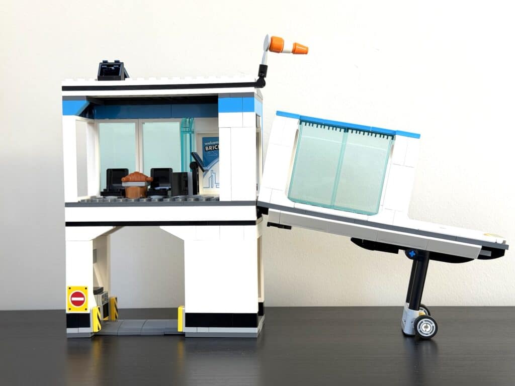 lego city 60502 airport with airplane00003