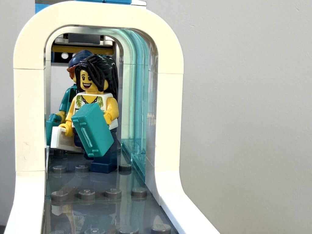 lego city 60502 airport with airplane00008