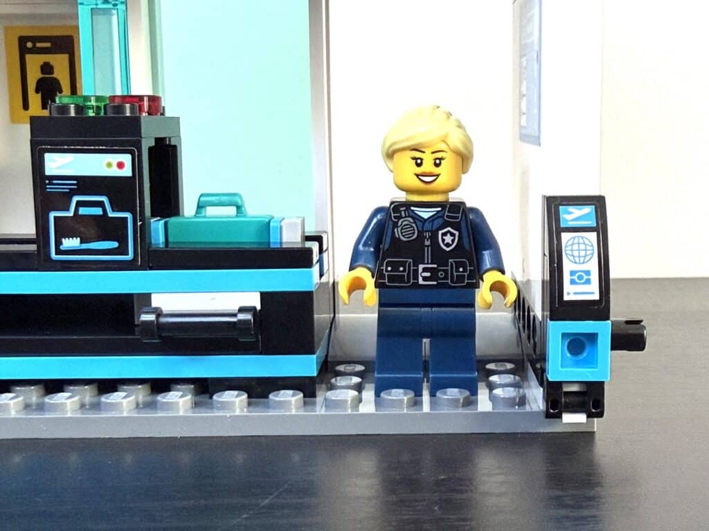 lego city 60502 airport with airplane00012