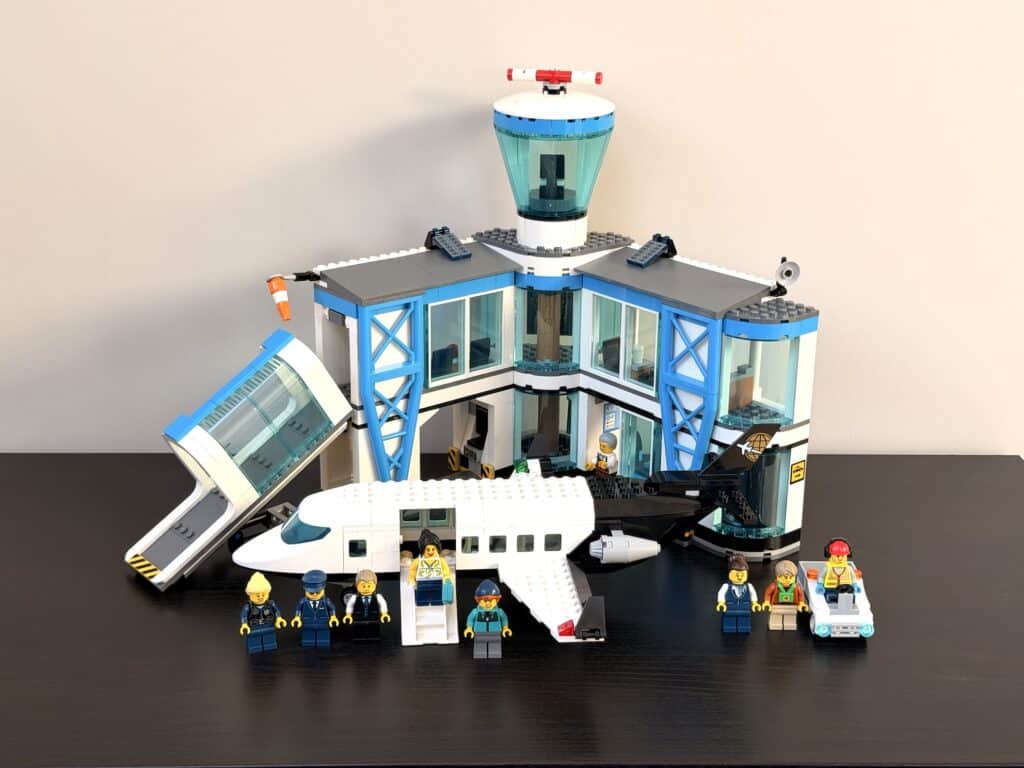 lego city 60502 airport with airplane00025