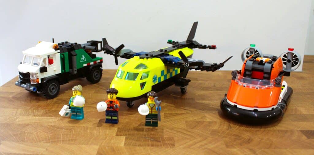 lego city 60505 airplane, service truck & hovercraft remix 04