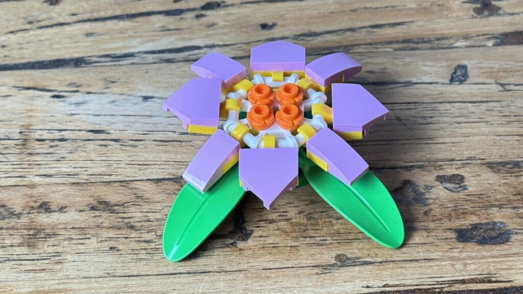 lego creator 3 in 1 31377 turtle with a waterlily5