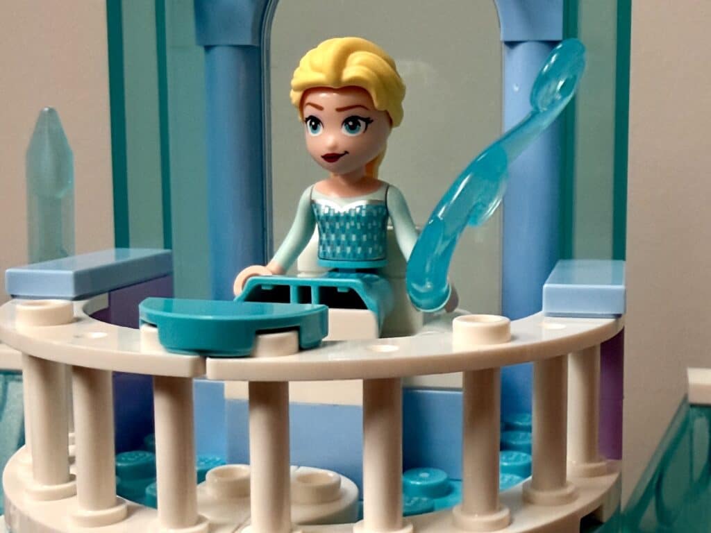 lego disney 43281 elsa’s ice castle and snow ride00014