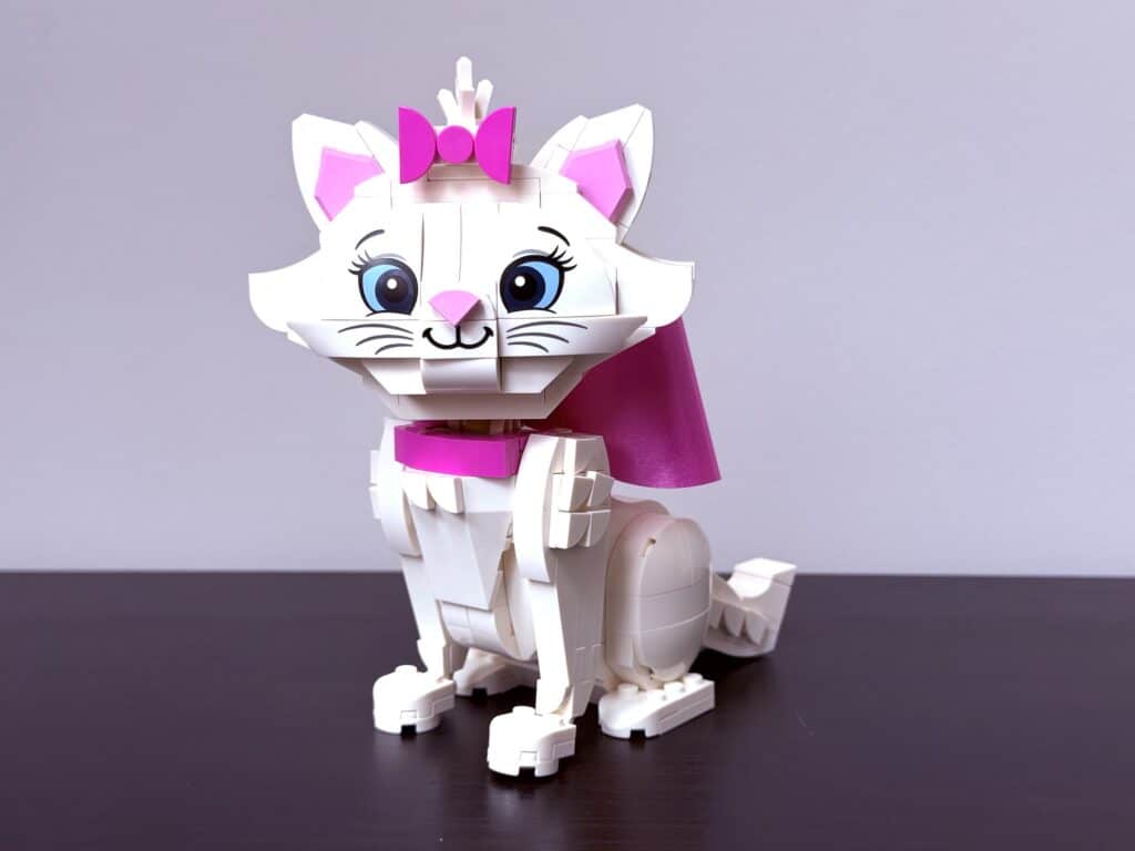 lego disney 43286 the aristocats: adorable marie00008