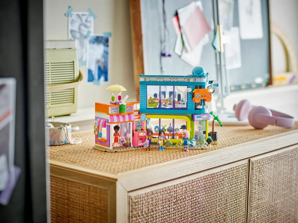 lego friends 42674 comic book and game shop (2)