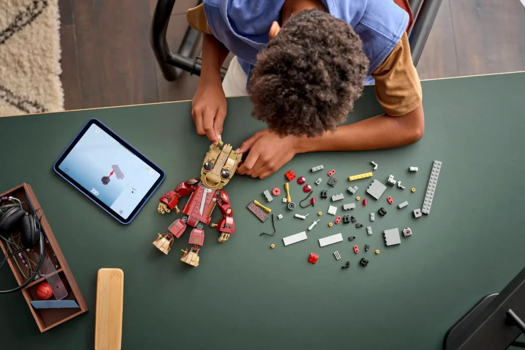 lego marvel 76341 ravager jumpsuit groot (4)