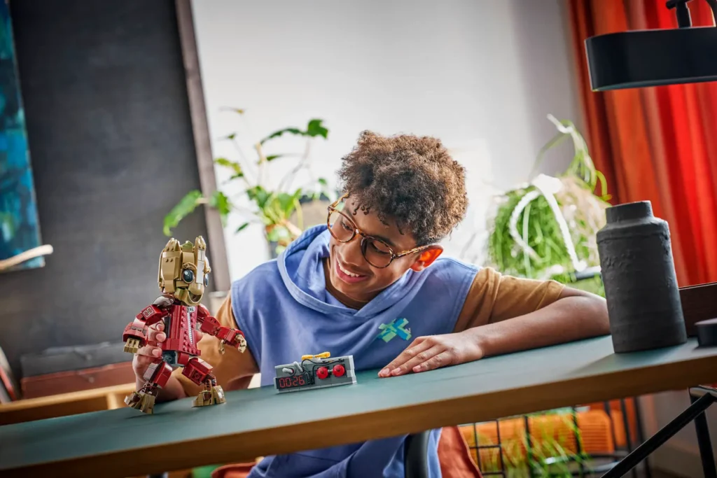 lego marvel 76341 ravager jumpsuit groot (7)