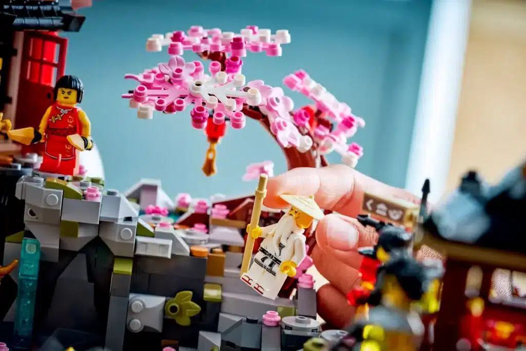 lego ninjago 71861 the old town (2)