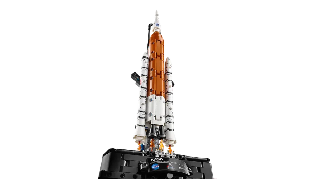 lego technic 42221 nasa artemis space launch system rocket (5)
